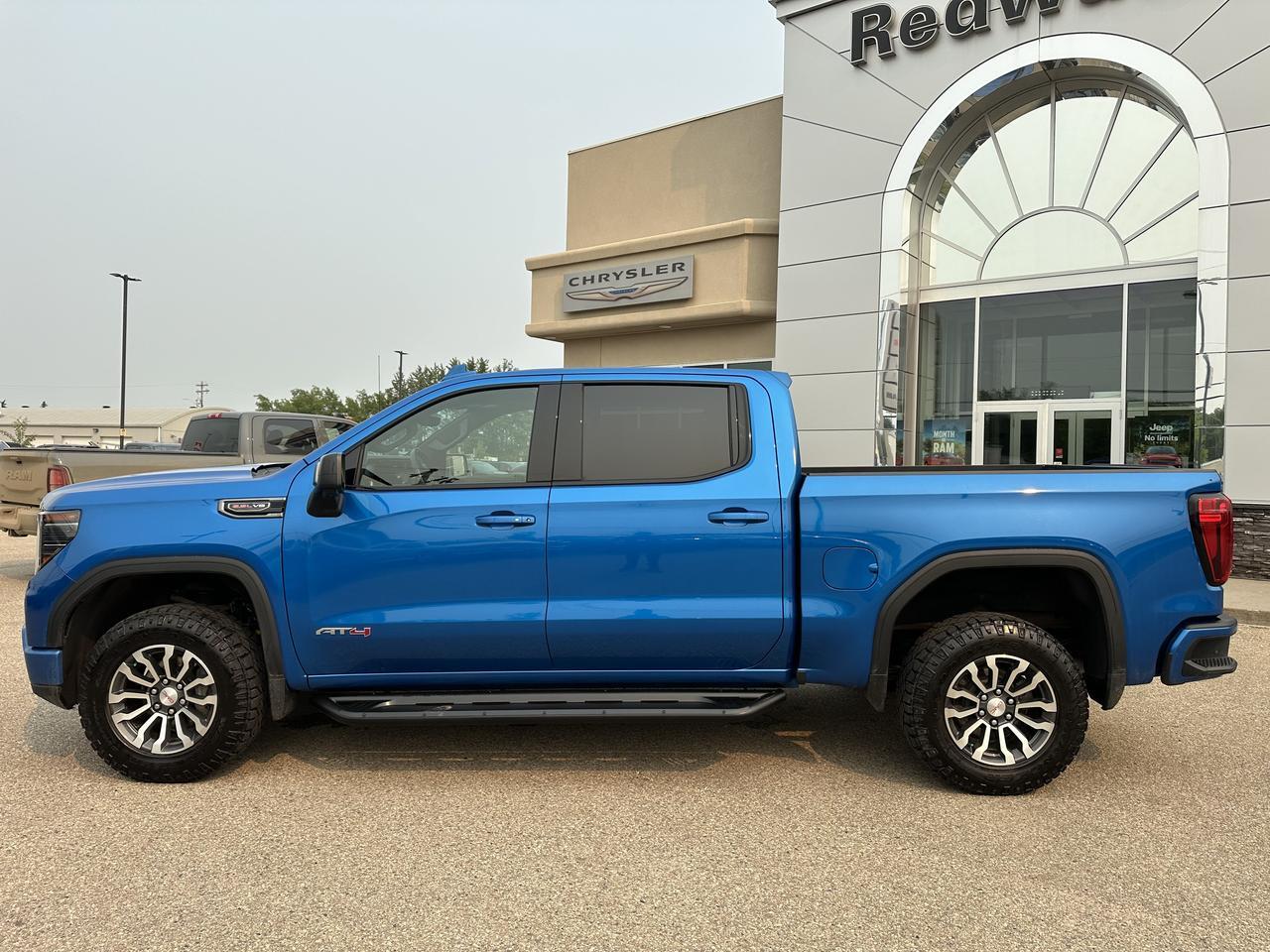 2023 GMC Sierra 1500 AT4 | Sun Roof | Premium Pgk | Tech Pkg | Multi Pro Tailgate | 360 Camera | Tow Pkg | Box Liner Redwater AB