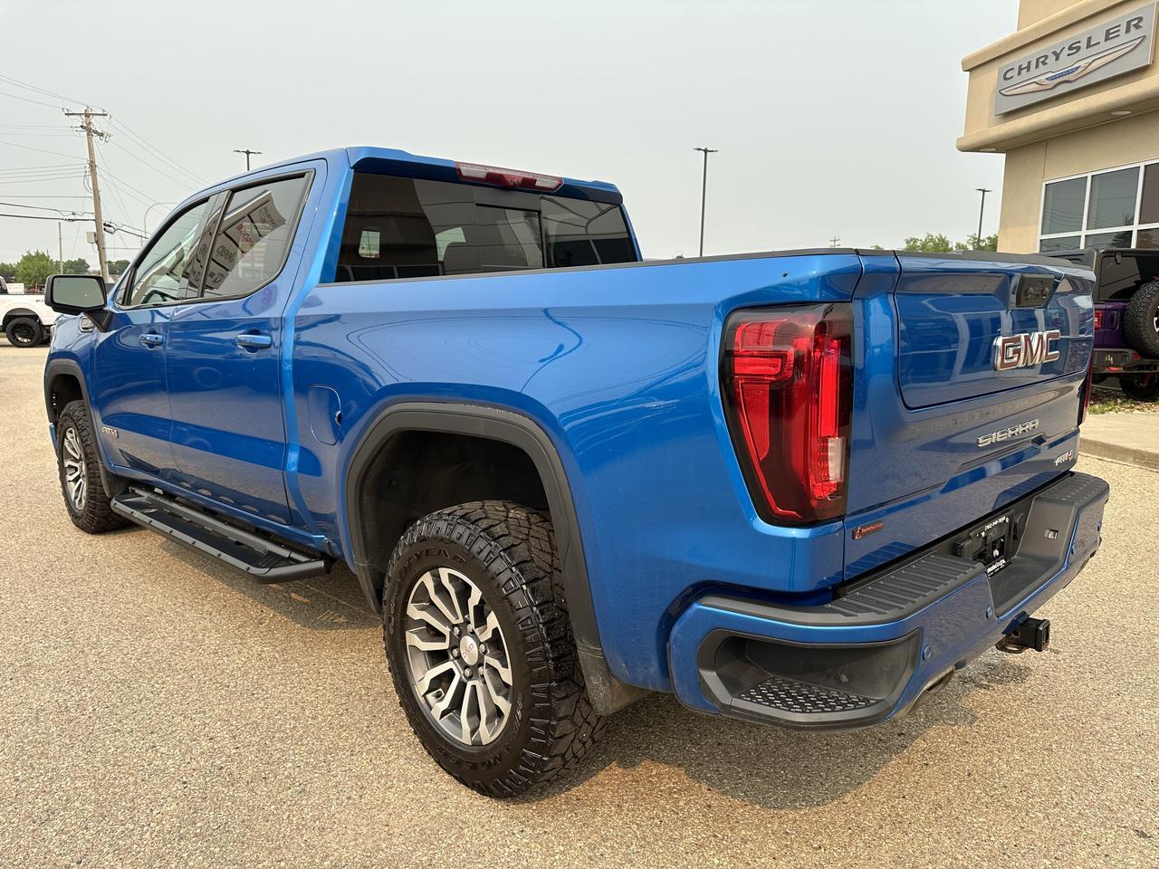 2023 GMC Sierra 1500 AT4 | Sun Roof | Premium Pgk | Tech Pkg | Multi Pro Tailgate | 360 Camera | Tow Pkg | Box Liner Redwater AB