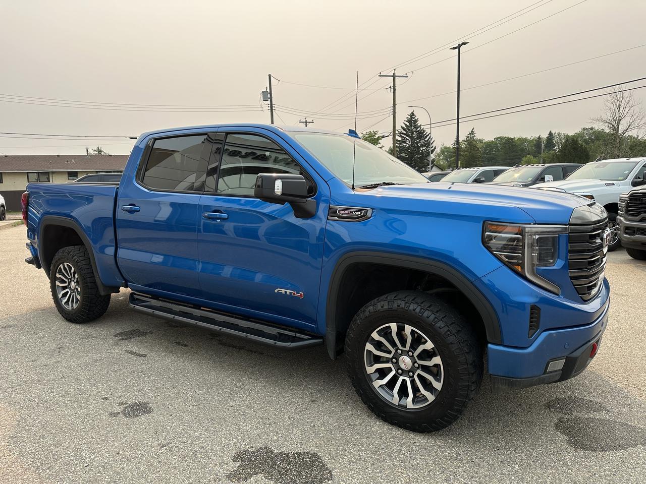 2023 GMC Sierra 1500 AT4 | Sun Roof | Premium Pgk | Tech Pkg | Multi Pro Tailgate | 360 Camera | Tow Pkg | Box Liner Redwater AB