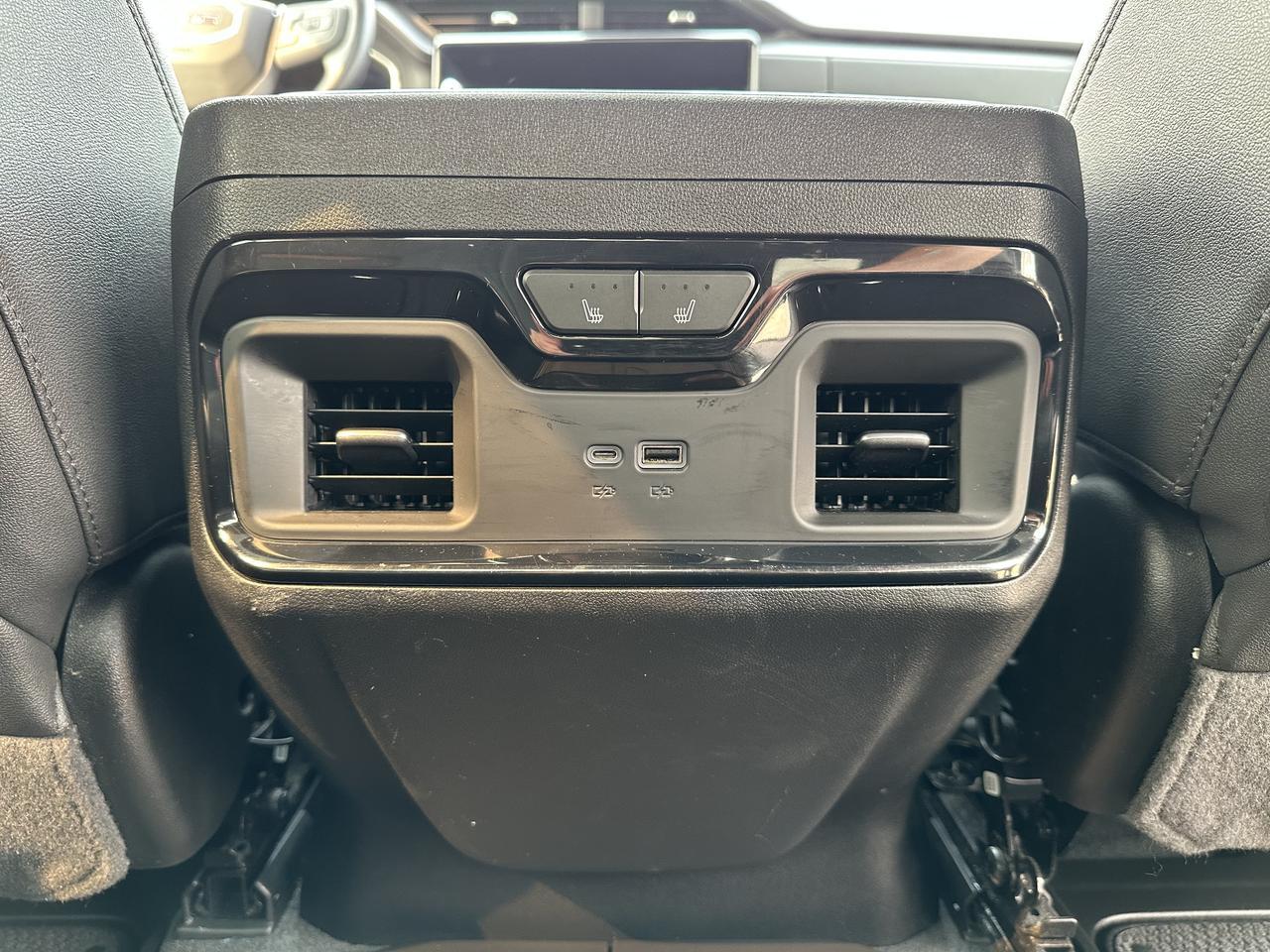 2023 GMC Sierra 1500 AT4 | Sun Roof | Premium Pgk | Tech Pkg | Multi Pro Tailgate | 360 Camera | Tow Pkg | Box Liner Redwater AB