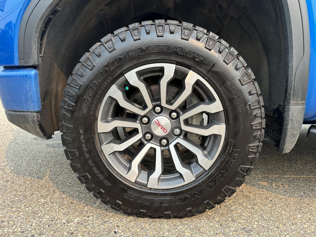 2023 GMC Sierra 1500 AT4 | Sun Roof | Premium Pgk | Tech Pkg | Multi Pro Tailgate | 360 Camera | Tow Pkg | Box Liner Redwater AB