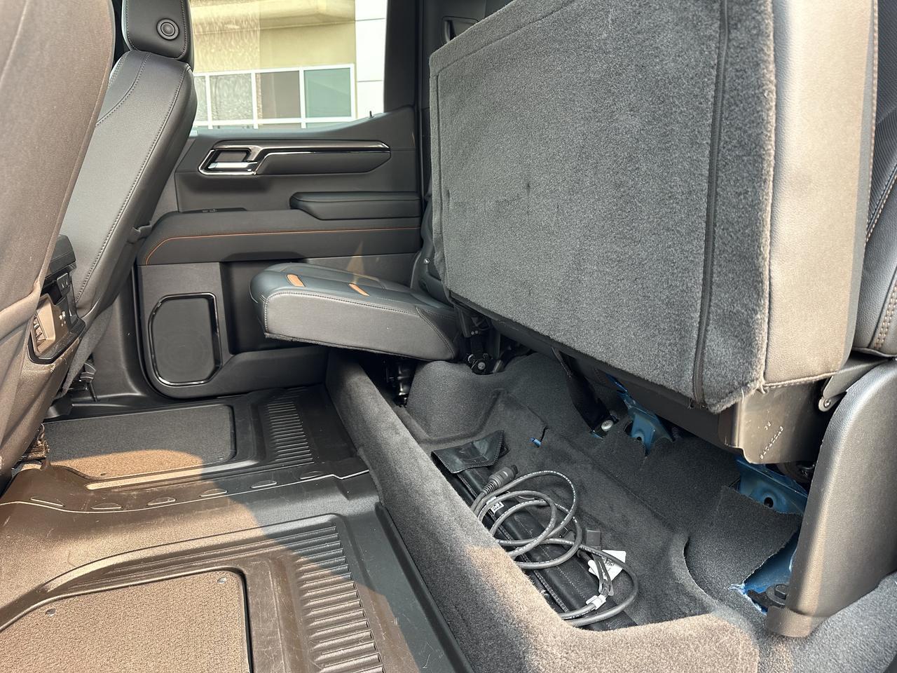 2023 GMC Sierra 1500 AT4 | Sun Roof | Premium Pgk | Tech Pkg | Multi Pro Tailgate | 360 Camera | Tow Pkg | Box Liner Redwater AB