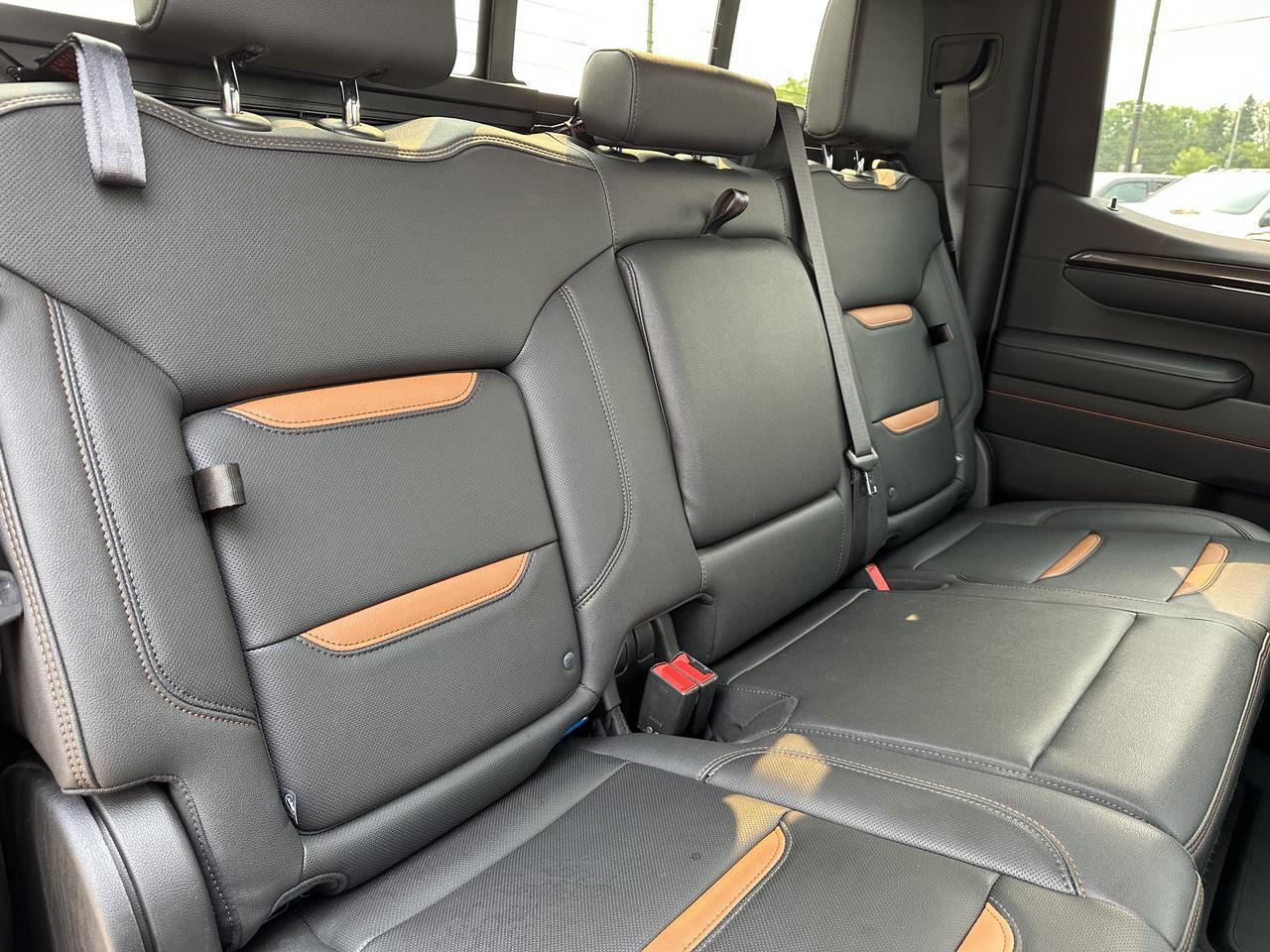 2023 GMC Sierra 1500 AT4 | Sun Roof | Premium Pgk | Tech Pkg | Multi Pro Tailgate | 360 Camera | Tow Pkg | Box Liner Redwater AB