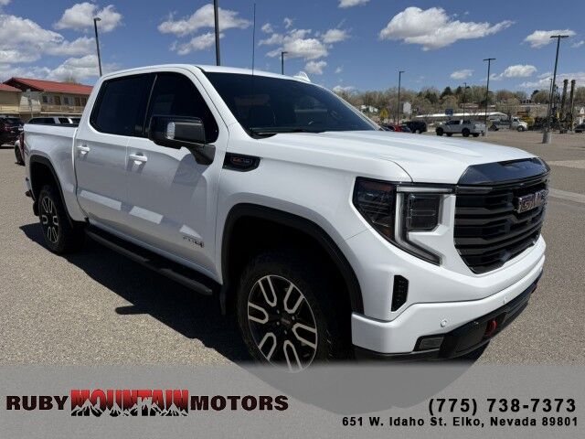 2023 GMC Sierra 1500 AT4