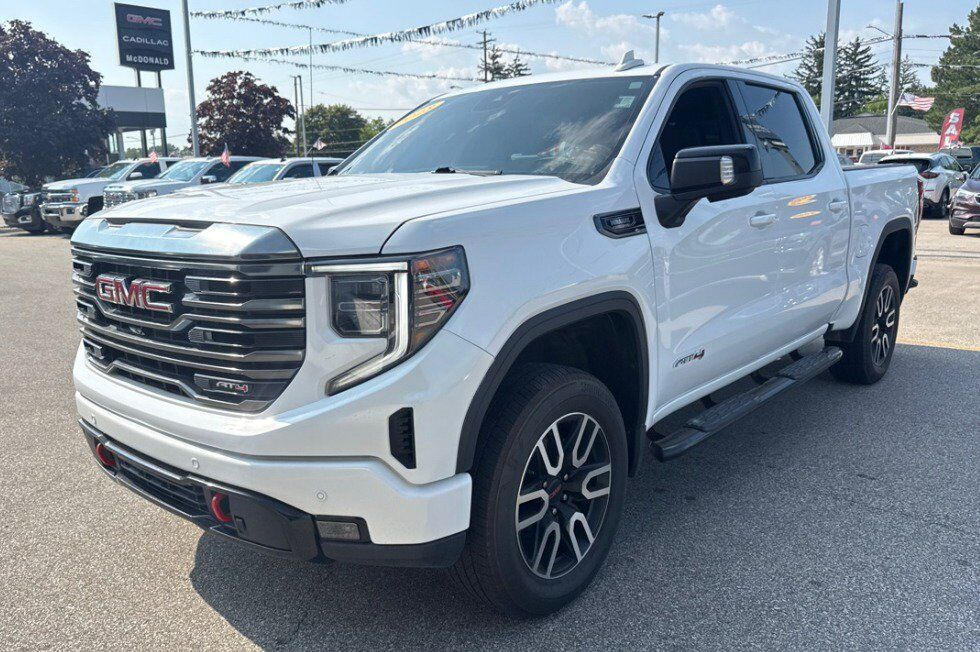 2023 GMC Sierra 1500 AT4