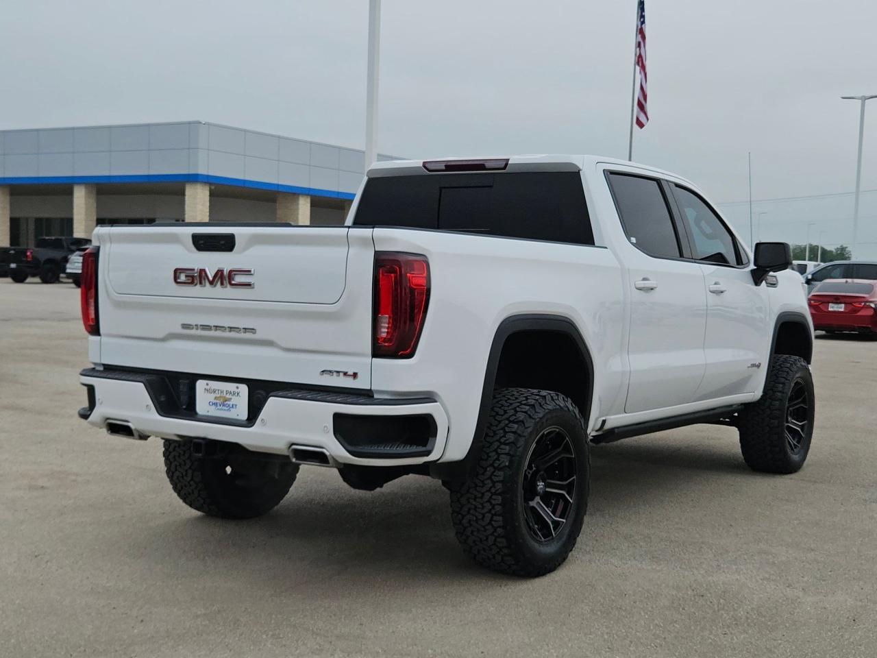 2023 GMC Sierra 1500 AT4