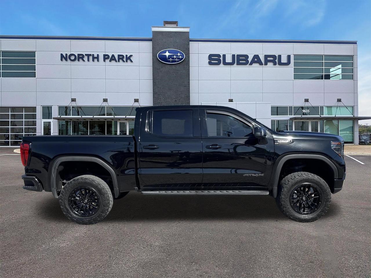 2023 GMC Sierra 1500 AT4X