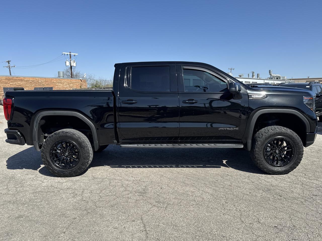 2023 GMC Sierra 1500 AT4X