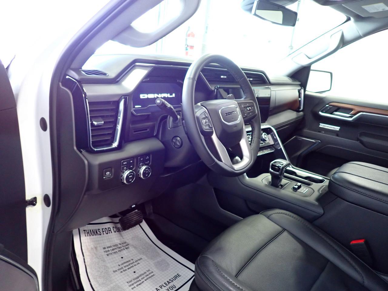 2023 GMC Sierra 1500 Denali 4WD CREW CAB LEATHER NAVI SUNROOF Listowel ON