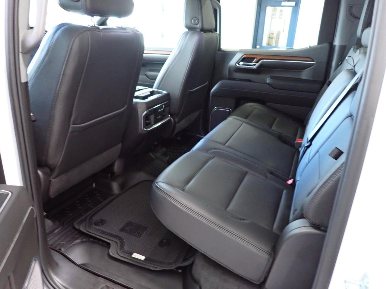 2023 GMC Sierra 1500 Denali 4WD CREW CAB LEATHER NAVI SUNROOF Listowel ON