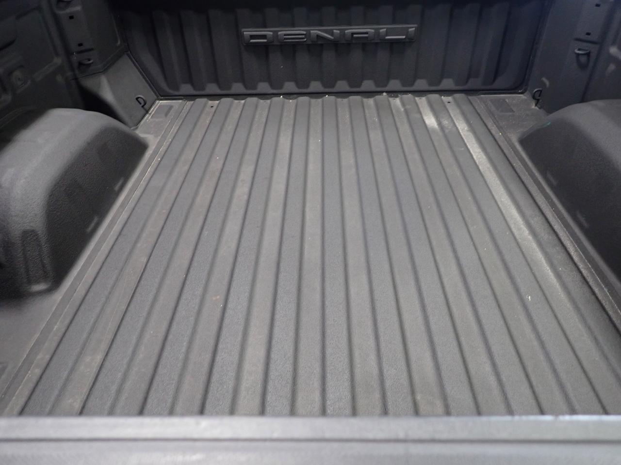 2023 GMC Sierra 1500 Denali 4WD CREW CAB LEATHER NAVI SUNROOF Listowel ON