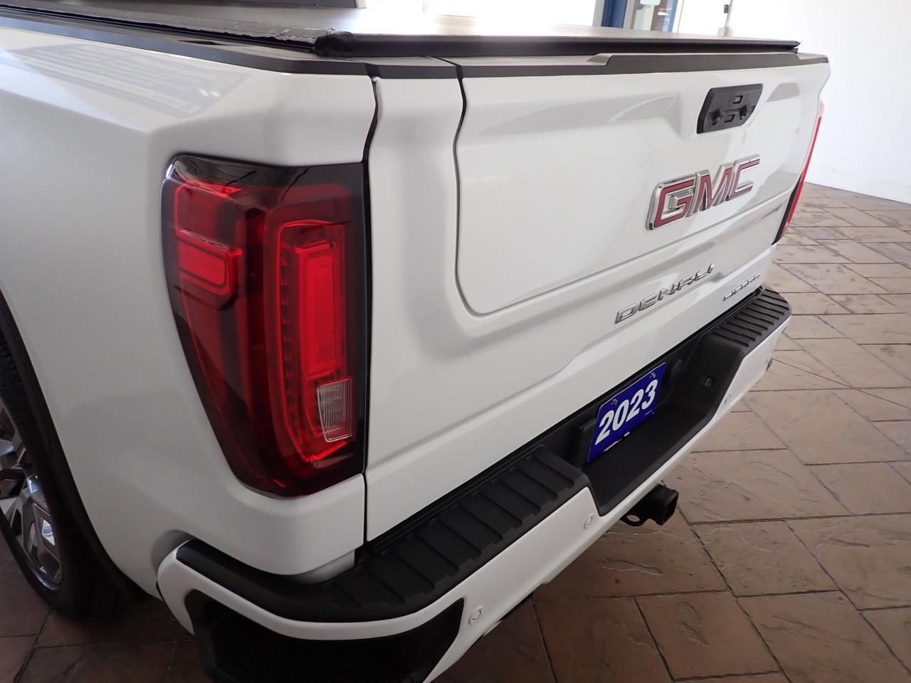 2023 GMC Sierra 1500 Denali 4WD CREW CAB LEATHER NAVI SUNROOF Listowel ON