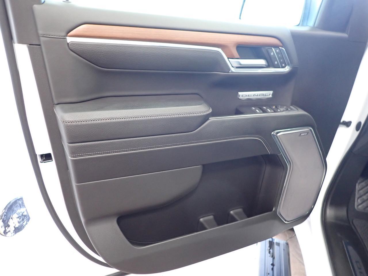2023 GMC Sierra 1500 Denali 4WD CREW CAB LEATHER NAVI SUNROOF Listowel ON