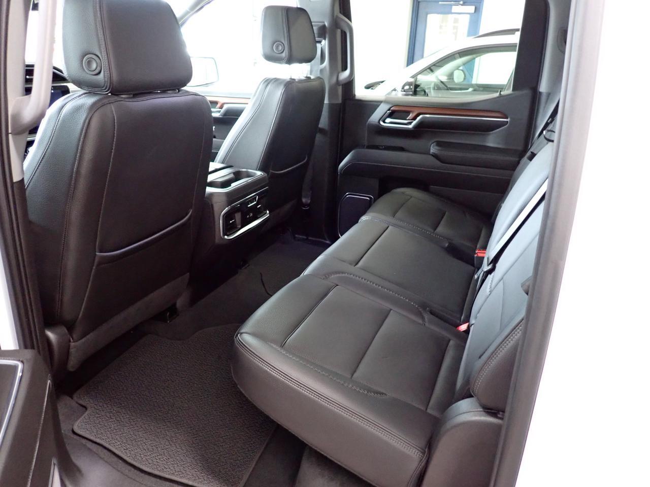 2023 GMC Sierra 1500 Denali 4WD CREW CAB LEATHER SUNROOF Listowel ON