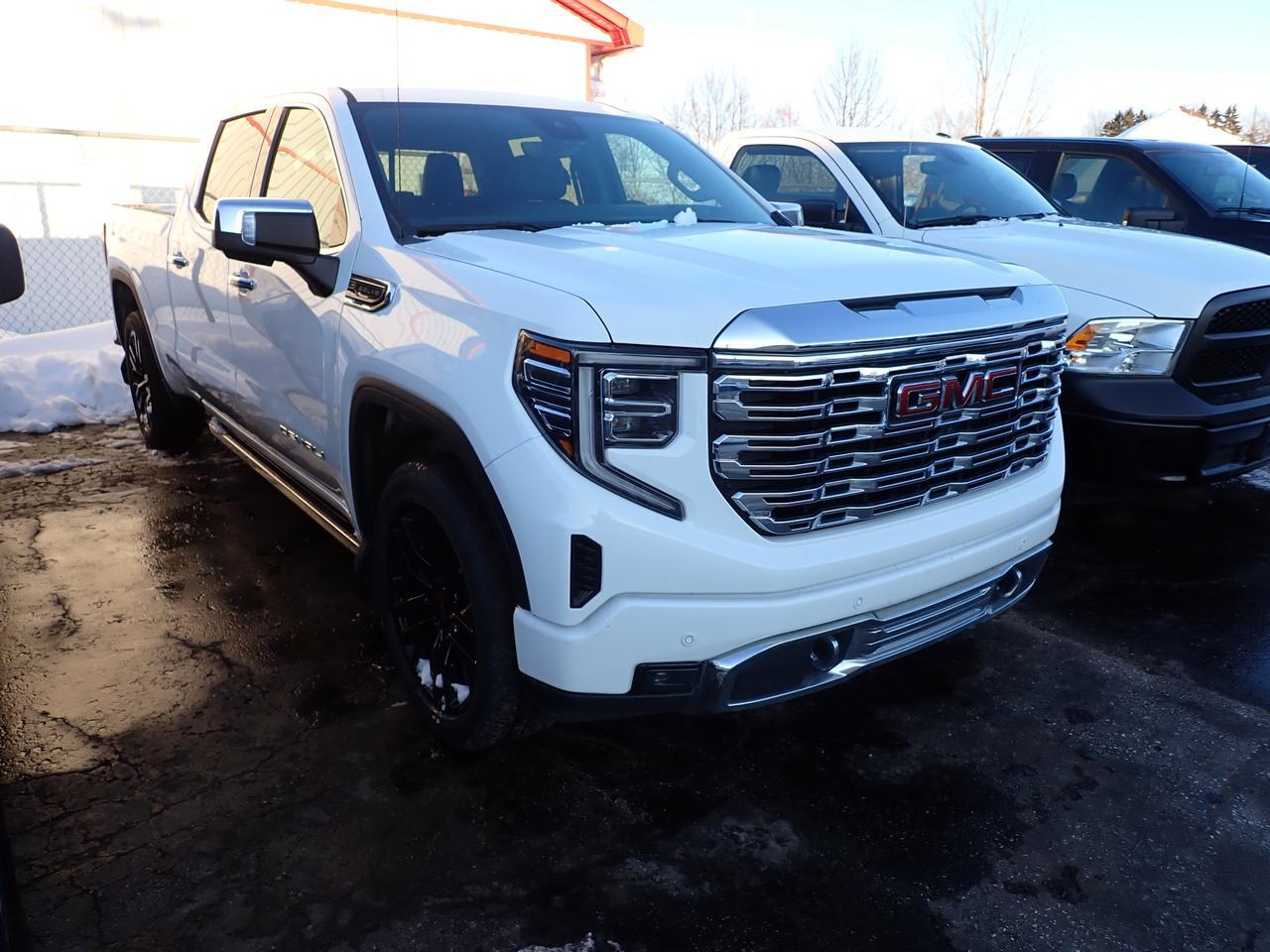 2023 GMC Sierra 1500 Denali 4WD CREW CAB