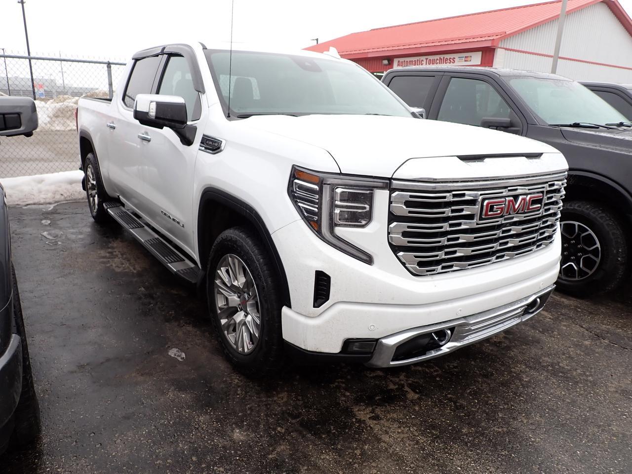 2023 GMC Sierra 1500 Denali 4WD CREW CAB
