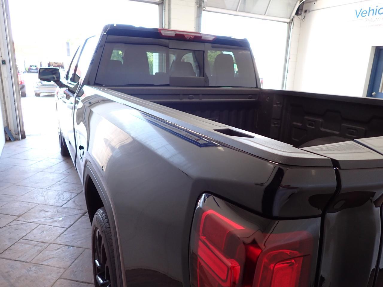 2023 GMC Sierra 1500 Denali CREW CAB 4WD LEATHER NAVI SUNROOF Listowel ON