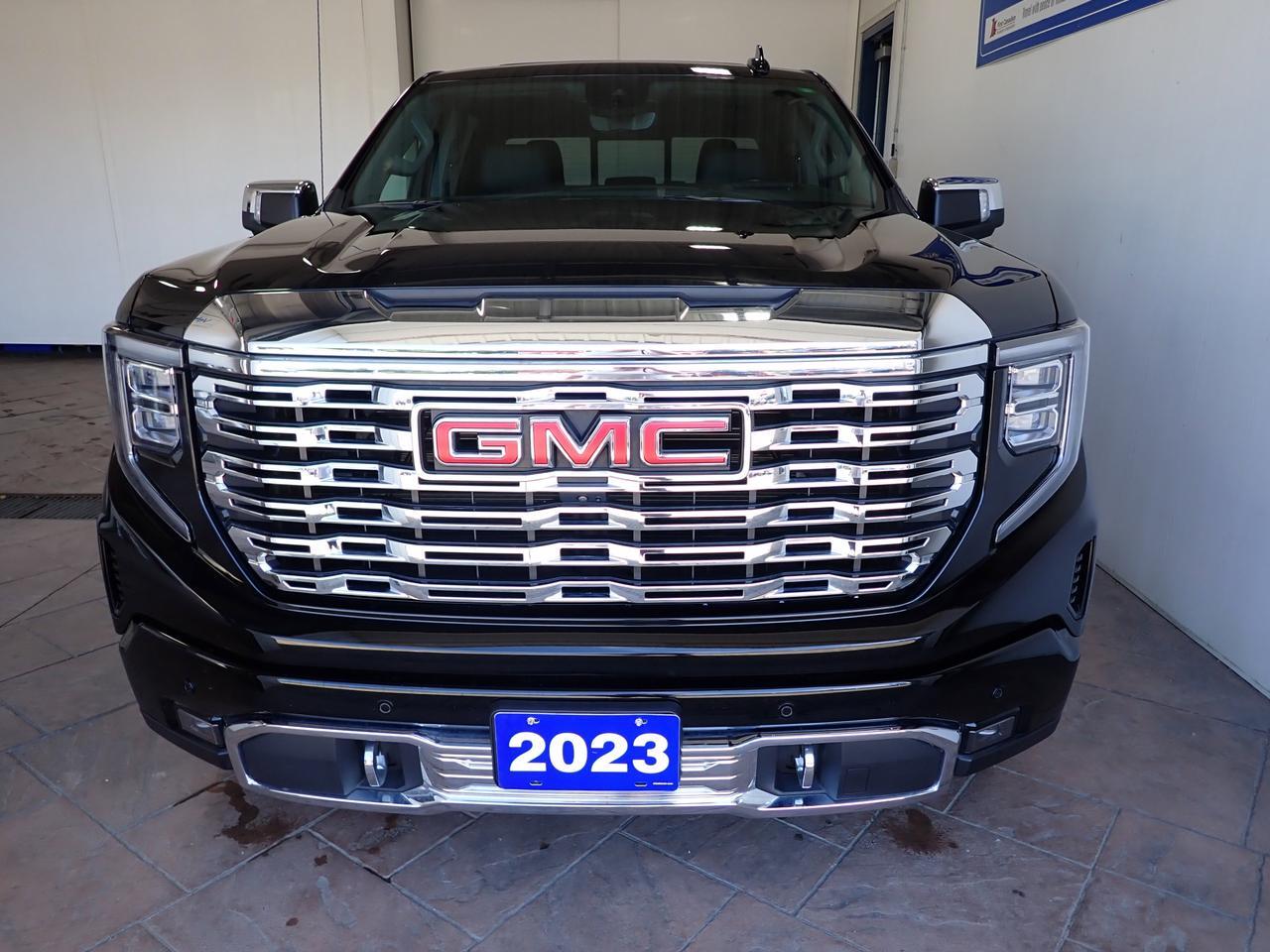 2023 GMC Sierra 1500 Denali CREW CAB 4WD LEATHER NAVI SUNROOF Listowel ON