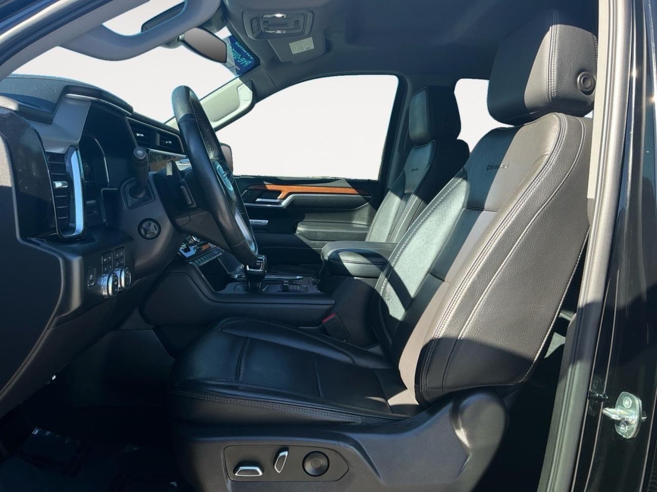 2023 GMC Sierra 1500 Denali, HEATED/VENTILATED SEATS, HEATED REAR SEATS, APPLE CARPLAY/ANDROID AUTO, BED LINER, TOW PACKAGE, POWER SLIDING REAR WINDOW, BACKUP CAMERA, POWER FOLDING MIRRORS, SUNROOF, UNIVERSAL GARAGE DOOR OPENER, NAVIGATION, WIFI, REAR BUMPER STEP, CLEAN