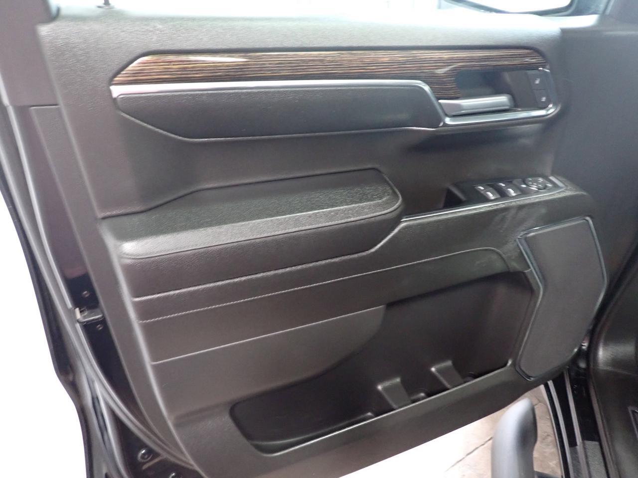 2023 GMC Sierra 1500 Elevation 4WD CREW CAB POWER SEAT 5.8 BOX Listowel ON