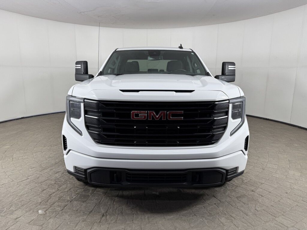 2023 GMC Sierra 1500 Pro 4WD Crew Cab Maumee OH