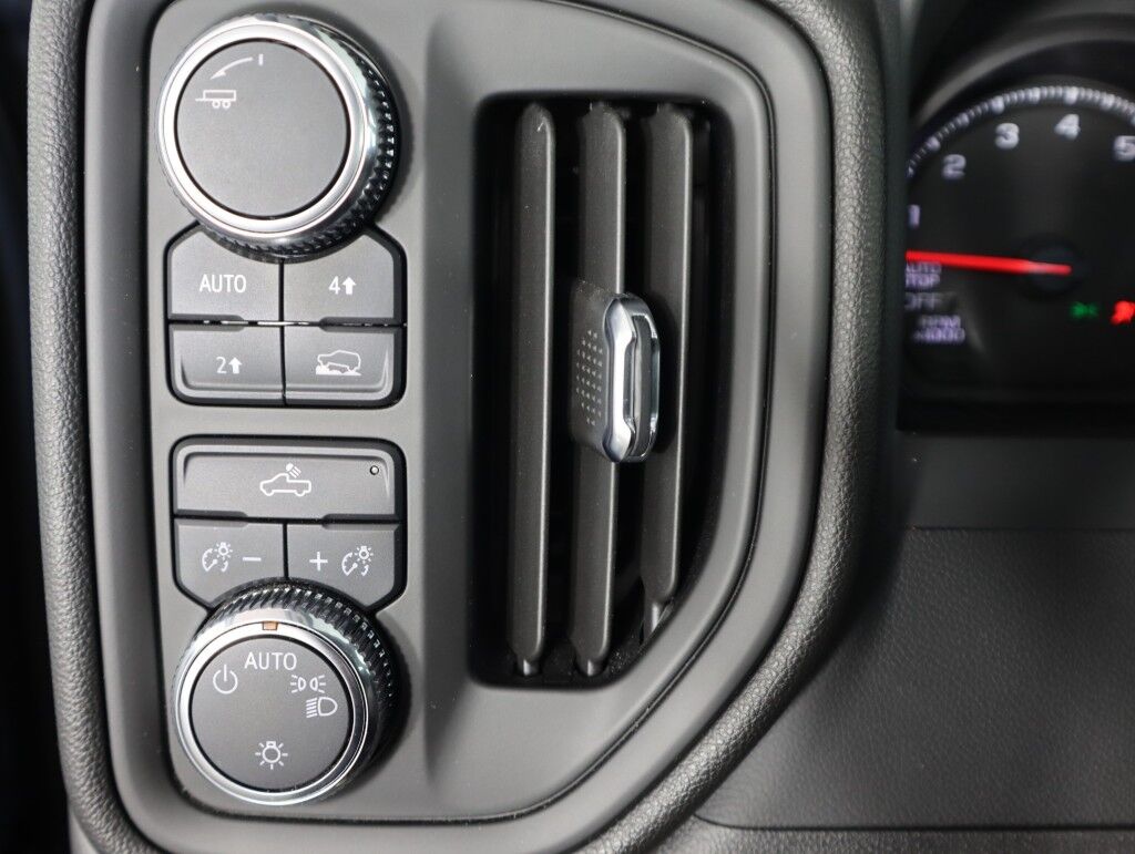 2023 GMC Sierra 1500 Pro 4WD Graphite Edition w/Off Road Pkg/Medium Bed Maumee OH