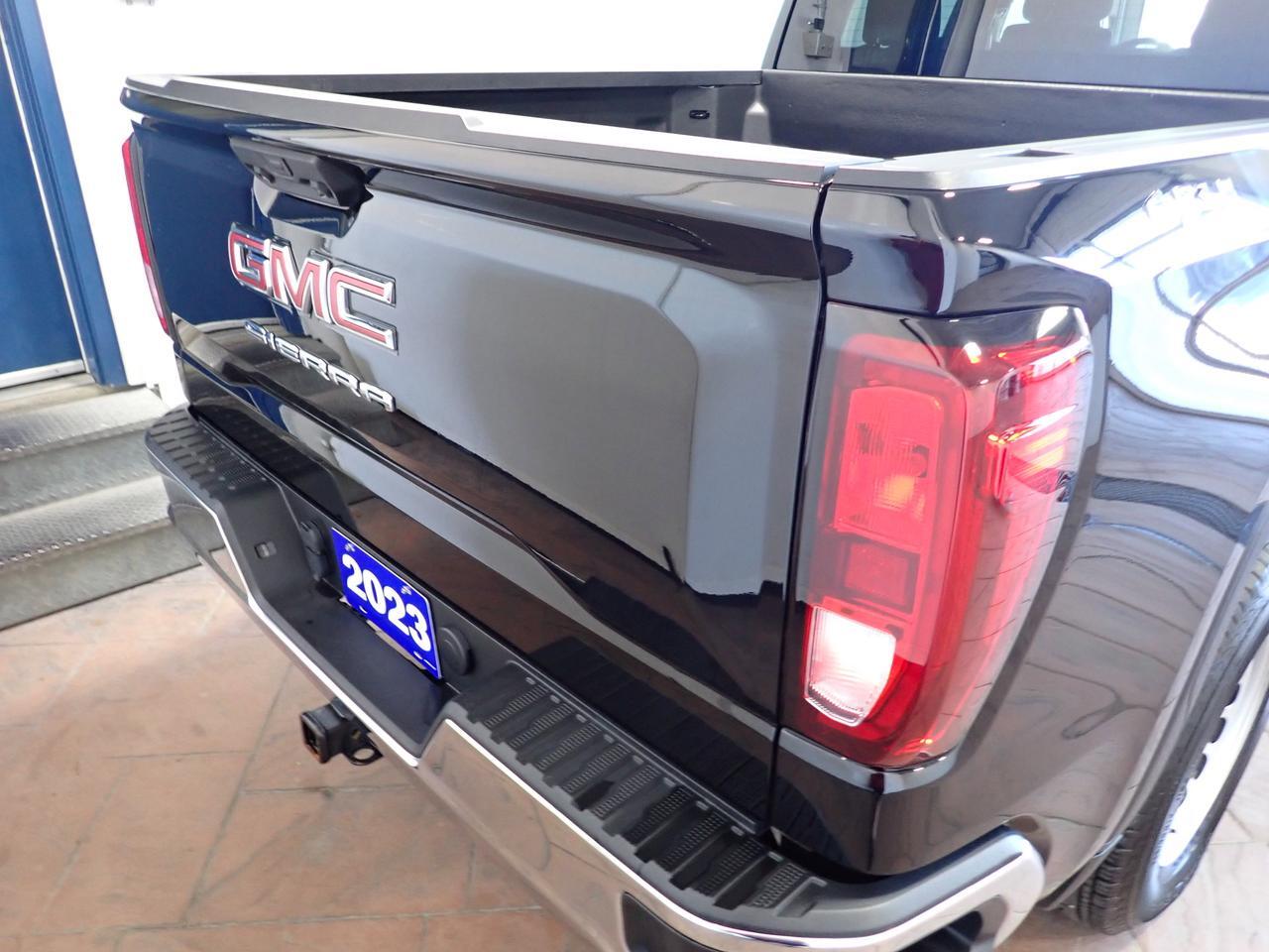 2023 GMC Sierra 1500 Pro CREW CAB 5&apos;8&quot; BOX Listowel ON