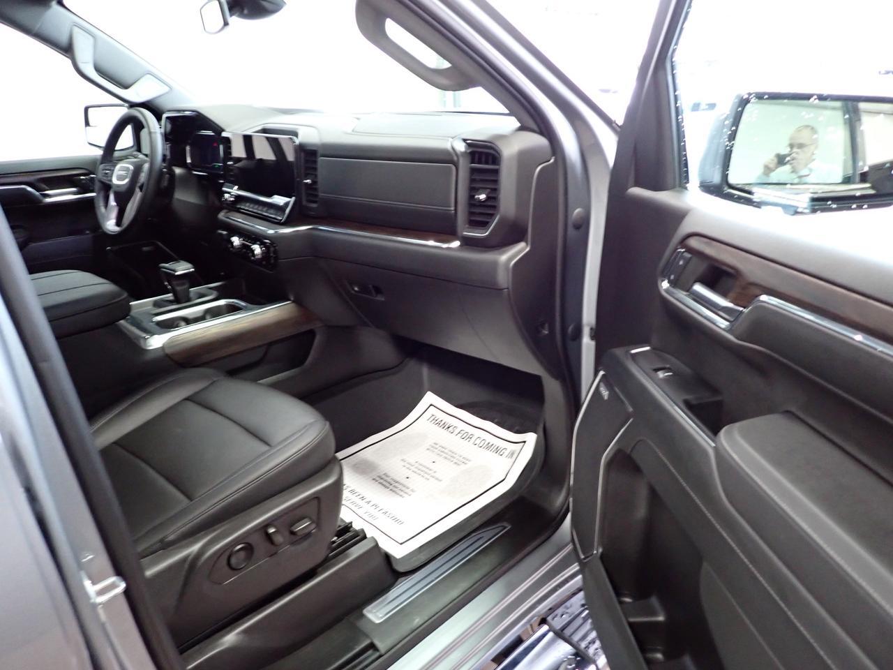 2023 GMC Sierra 1500 SLT 4WD CREW CAB LEATHER Listowel ON