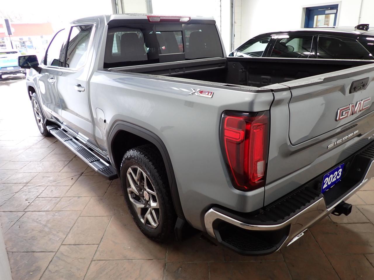 2023 GMC Sierra 1500 SLT 4WD CREW CAB LEATHER Listowel ON