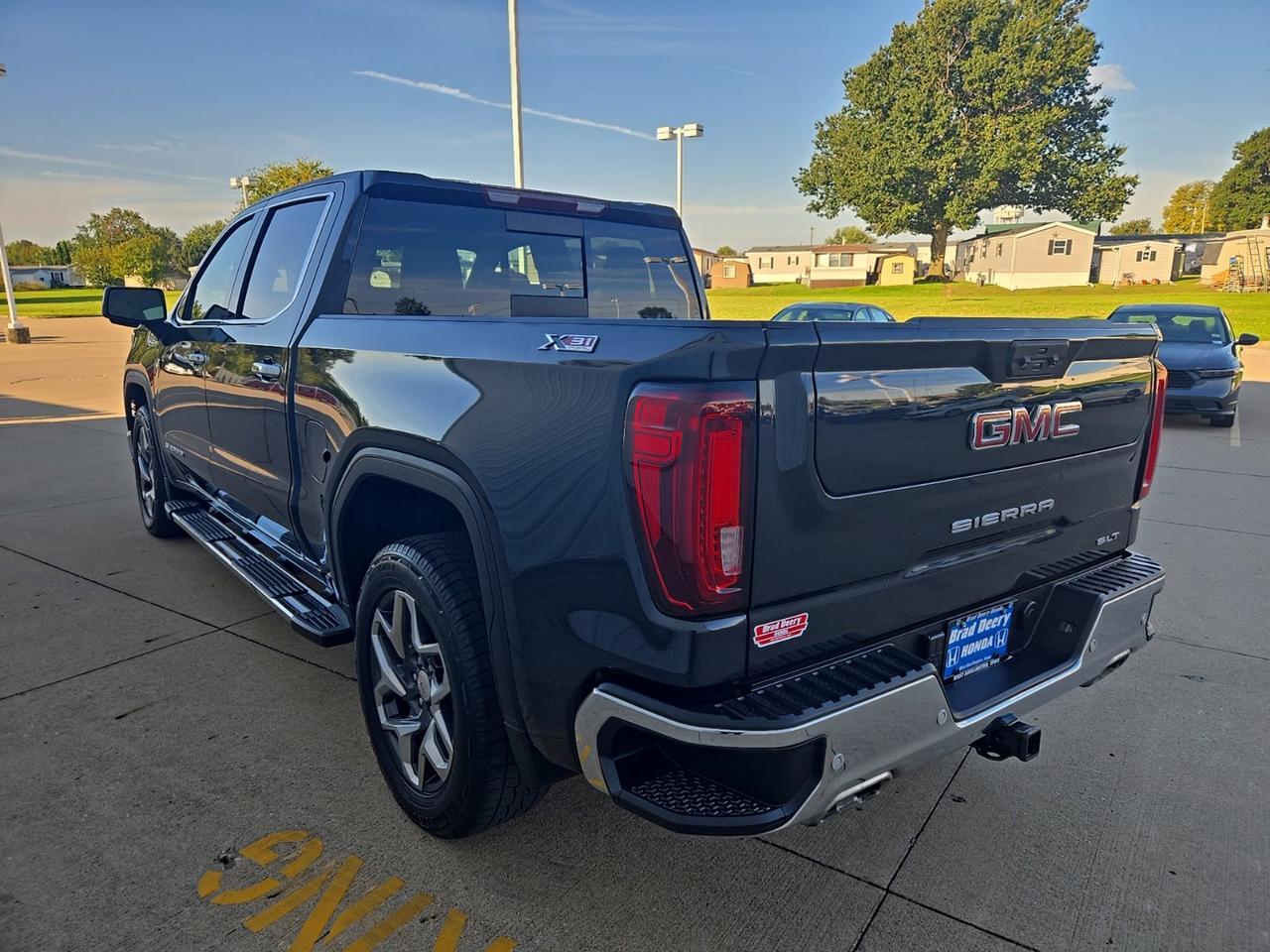 2023 GMC Sierra 1500 SLT West Burlington IA
