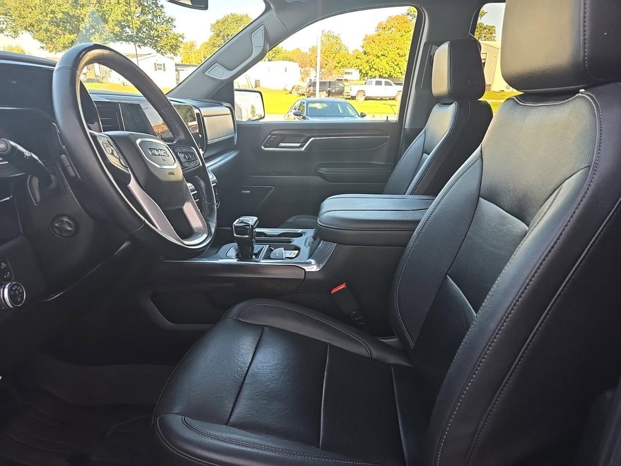 2023 GMC Sierra 1500 SLT West Burlington IA