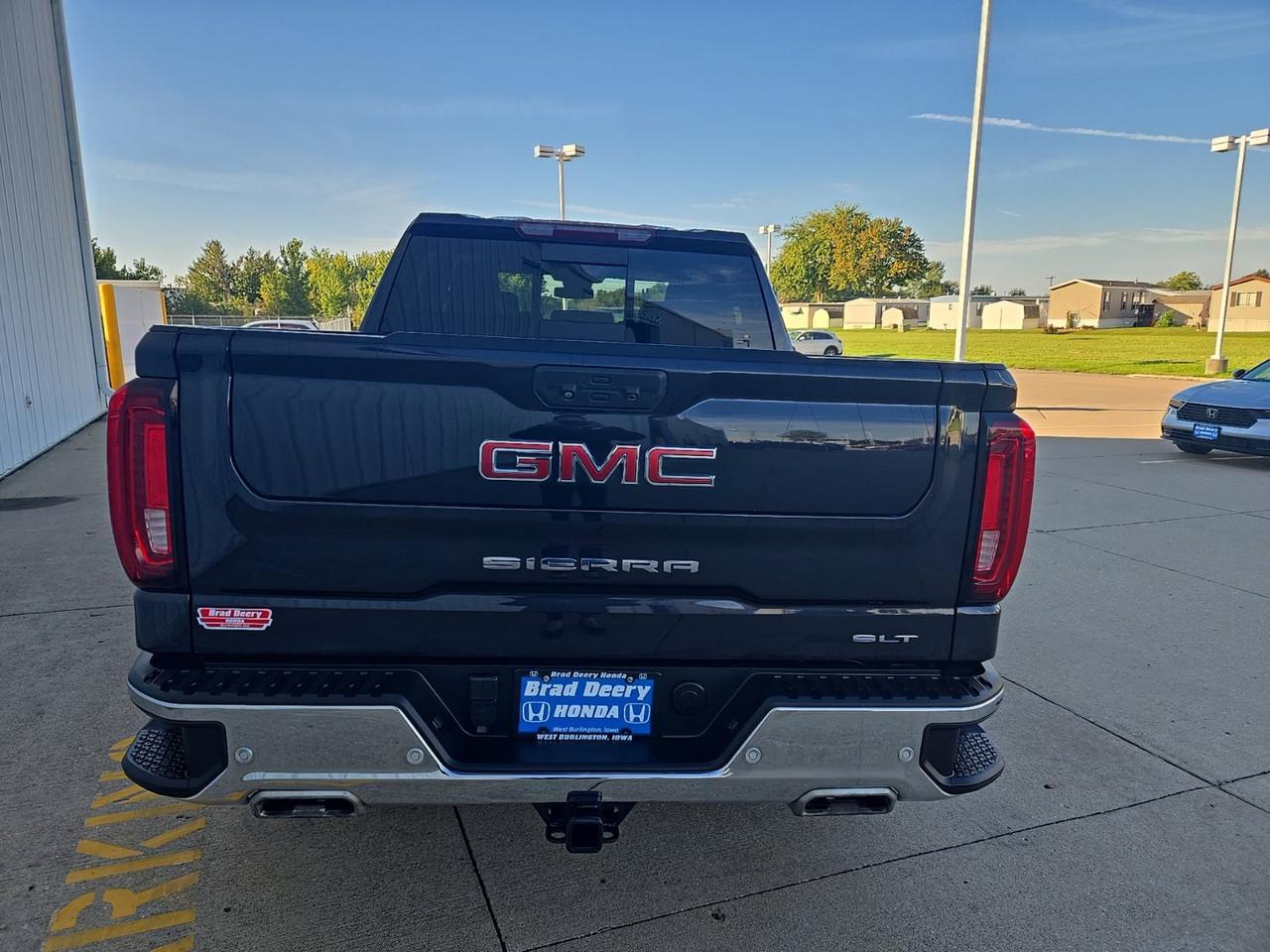2023 GMC Sierra 1500 SLT West Burlington IA