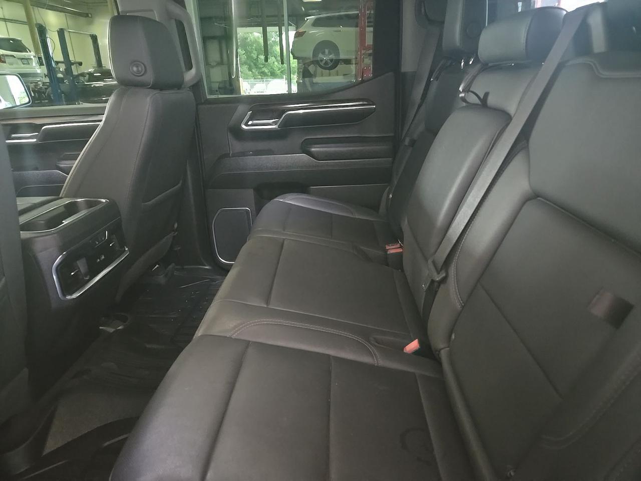 2023 GMC Sierra 1500 SLT West Burlington IA