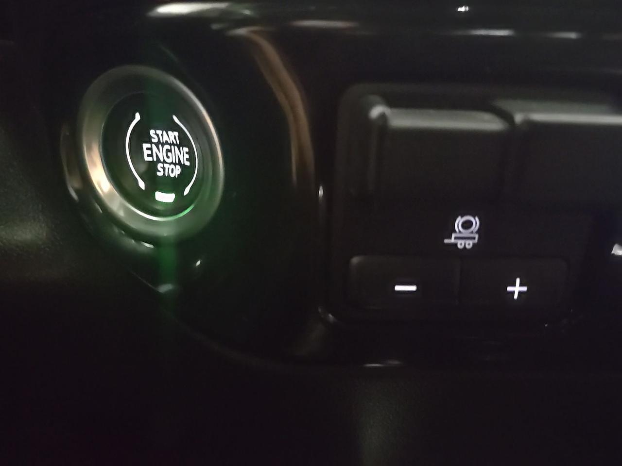 2023 GMC Sierra 1500 SLT West Burlington IA