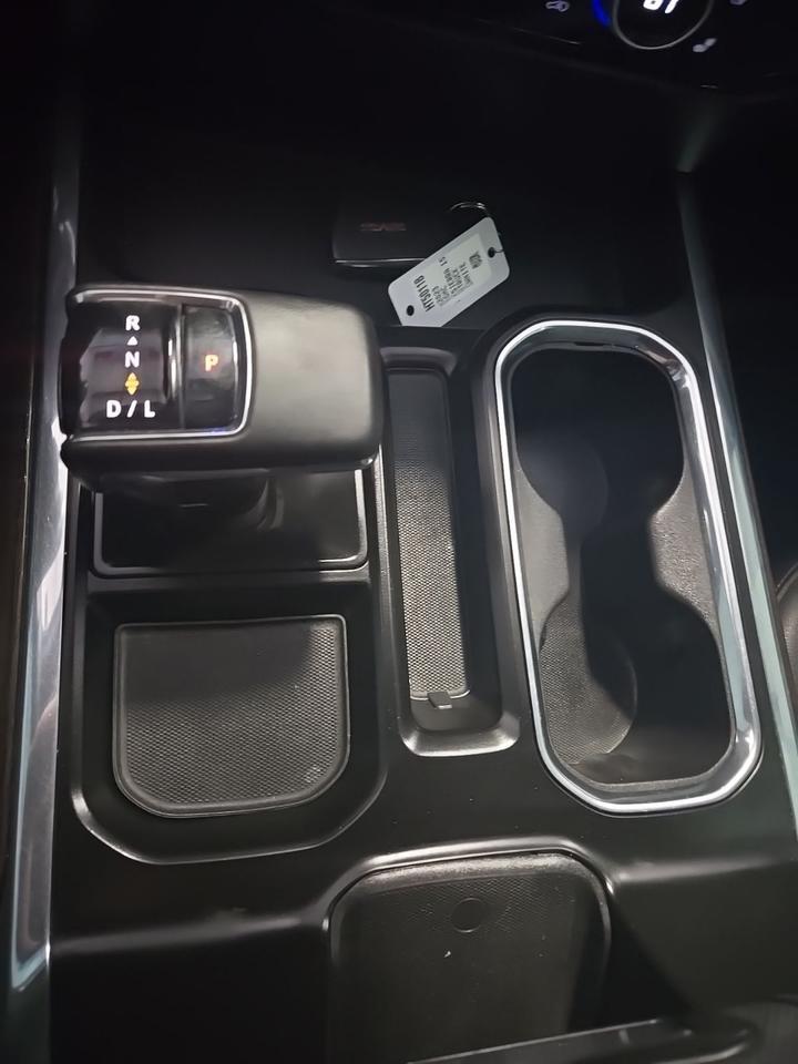 2023 GMC Sierra 1500 SLT West Burlington IA