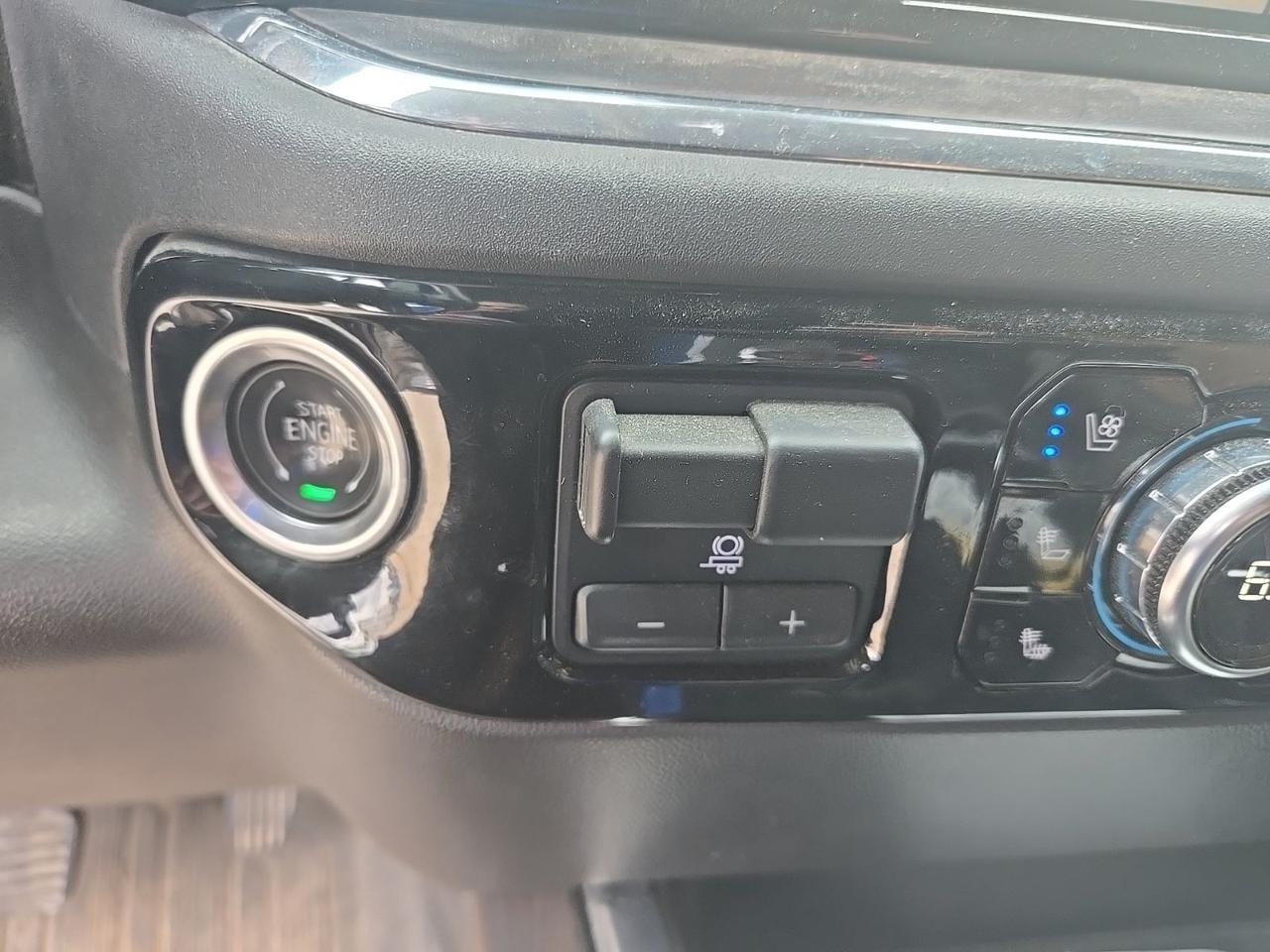 2023 GMC Sierra 1500 SLT West Burlington IA