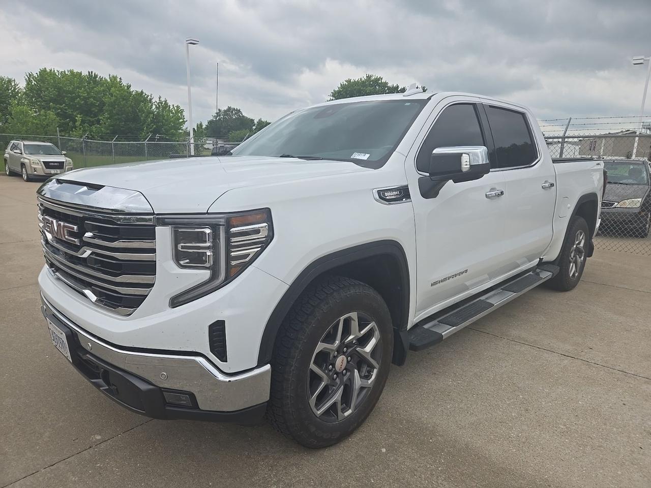 2023 GMC Sierra 1500 SLT West Burlington IA