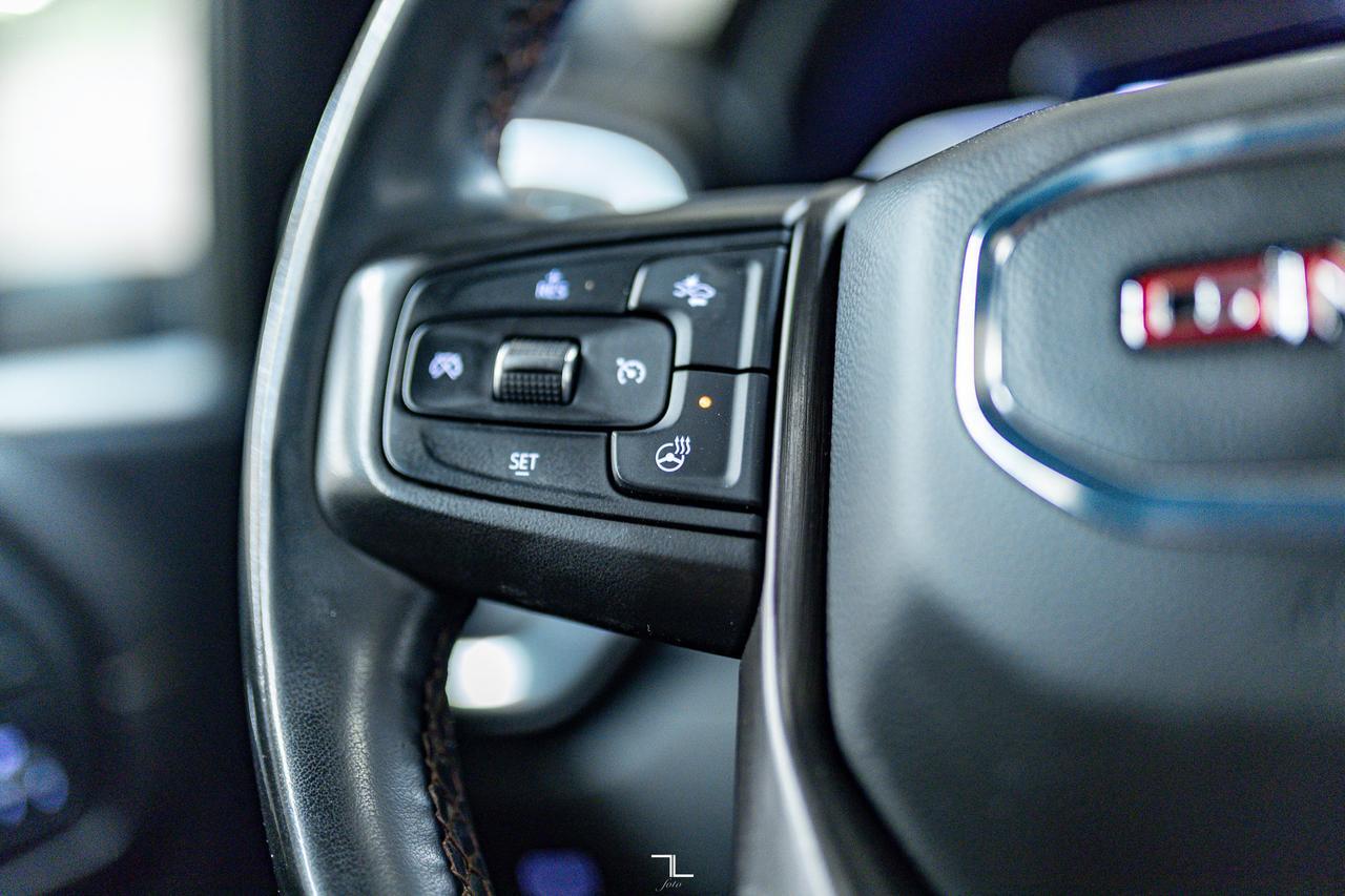 2023 GMC Sierra 2500HD 4x4 Crew Cab AT4 Diesel Leather Roof Nav BCam Red Deer AB