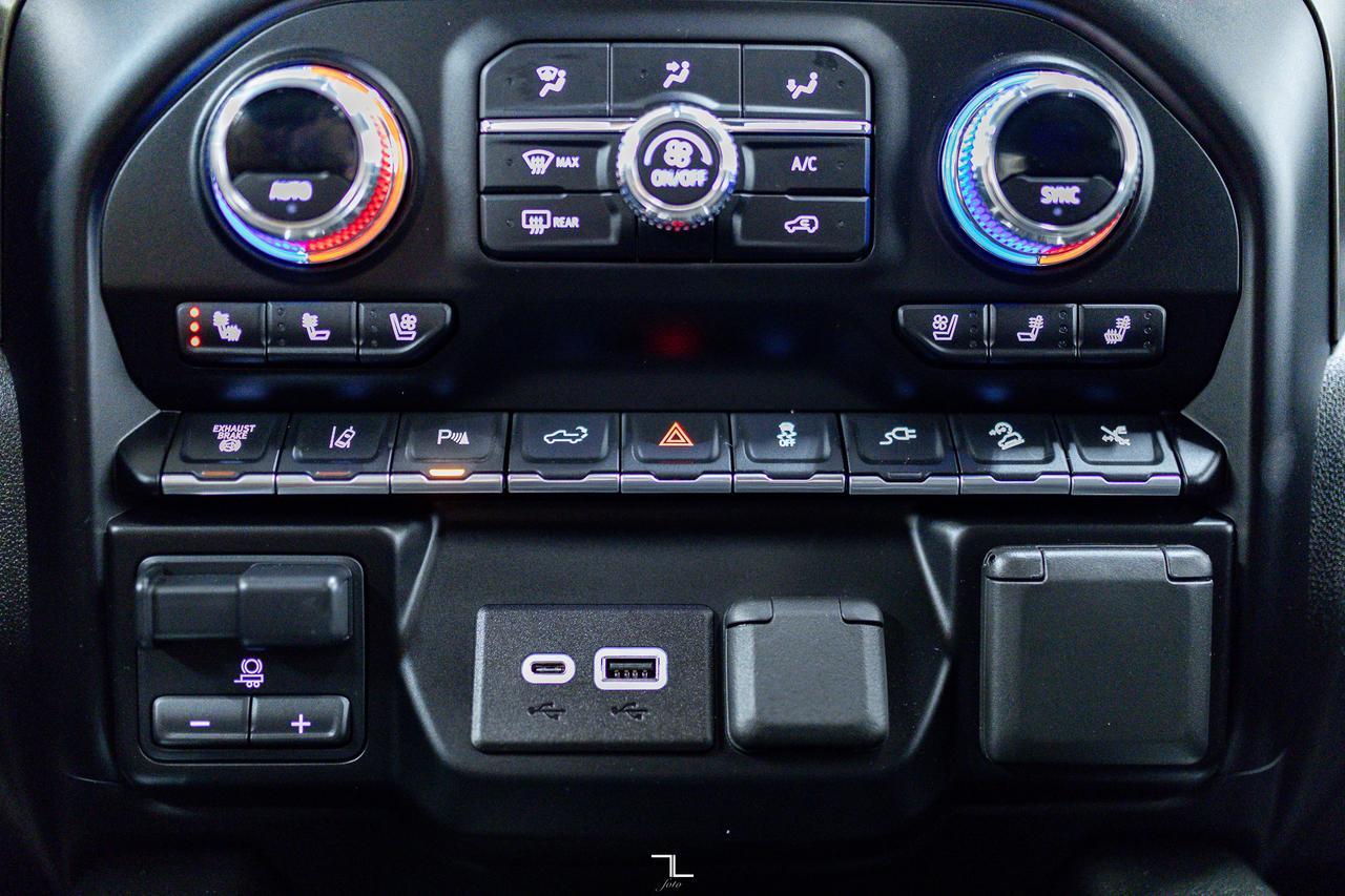 2023 GMC Sierra 2500HD 4x4 Crew Cab AT4 Diesel Leather Roof Nav BCam Red Deer AB