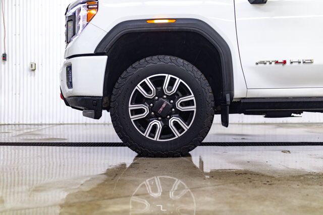 2023 GMC Sierra 2500HD 4x4 Crew Cab AT4 Diesel Leather Roof Nav BCam Red Deer AB