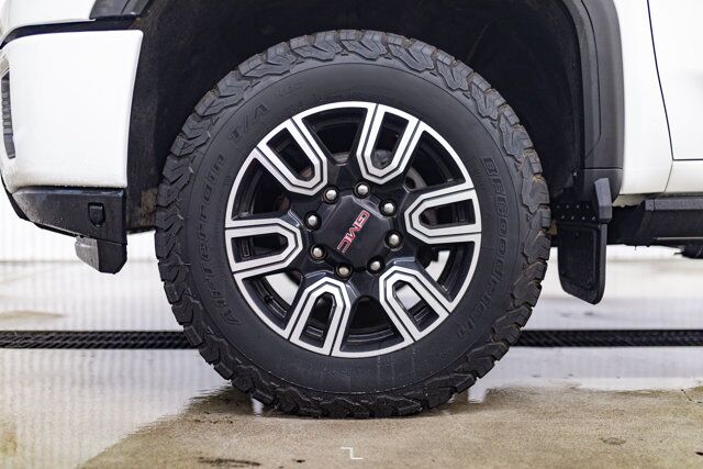 2023 GMC Sierra 2500HD 4x4 Crew Cab AT4 Diesel Leather Roof Nav BCam Red Deer AB