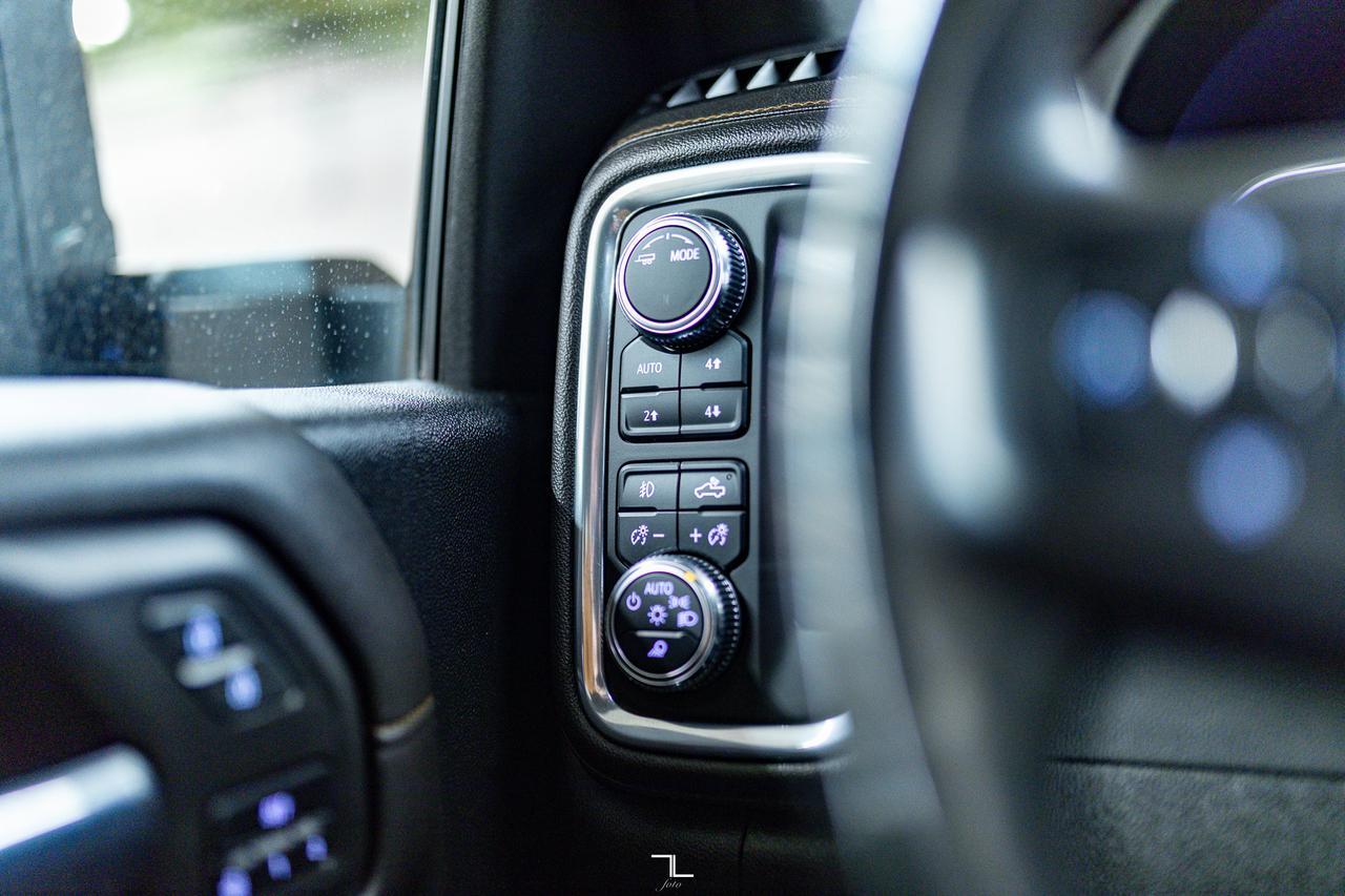 2023 GMC Sierra 2500HD 4x4 Crew Cab AT4 Diesel Leather Roof Nav BCam Red Deer AB