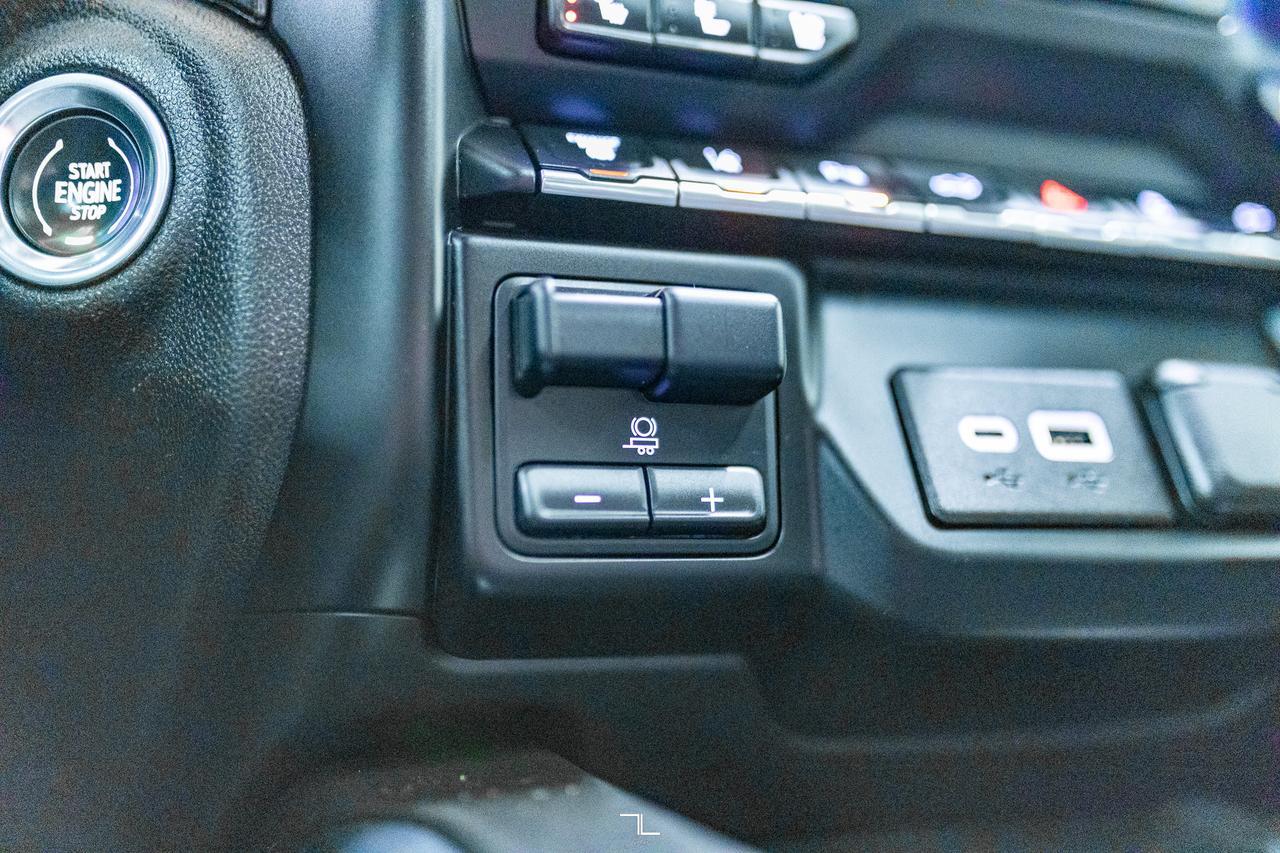 2023 GMC Sierra 2500HD 4x4 Crew Cab AT4 Diesel Leather Roof Nav BCam Red Deer AB