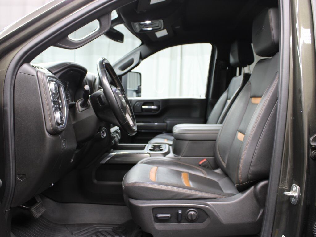 2023 GMC Sierra 2500HD 4x4 Crew Cab AT4 Fond du Lac WI