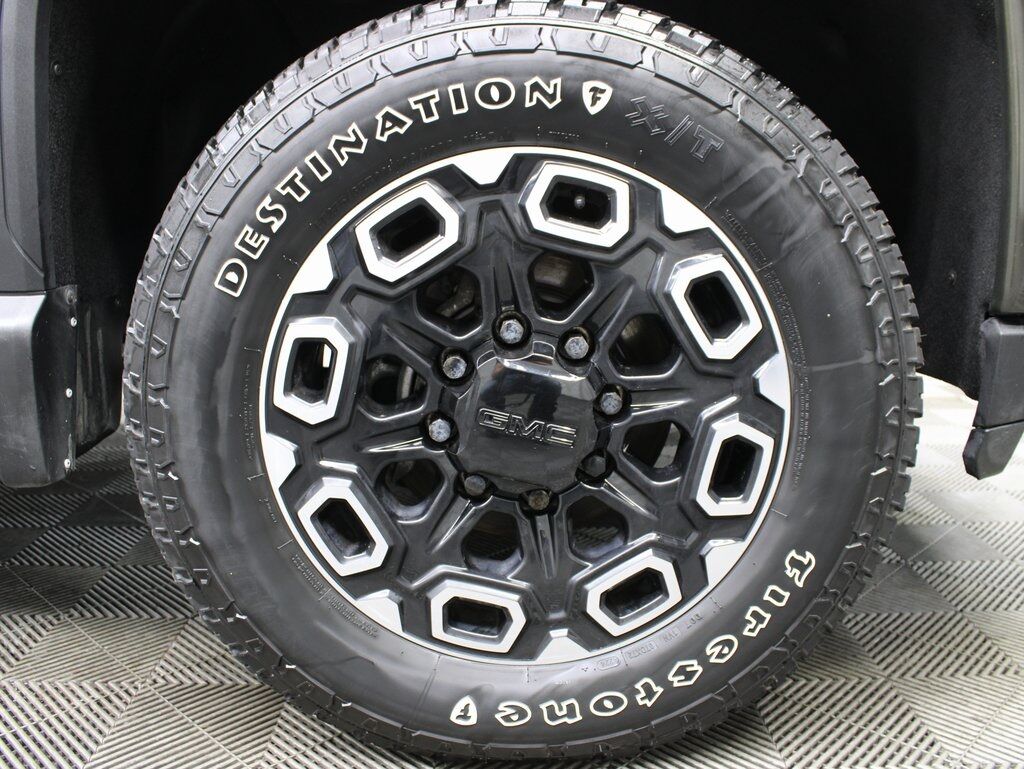 2023 GMC Sierra 2500HD 4x4 Crew Cab AT4 Fond du Lac WI