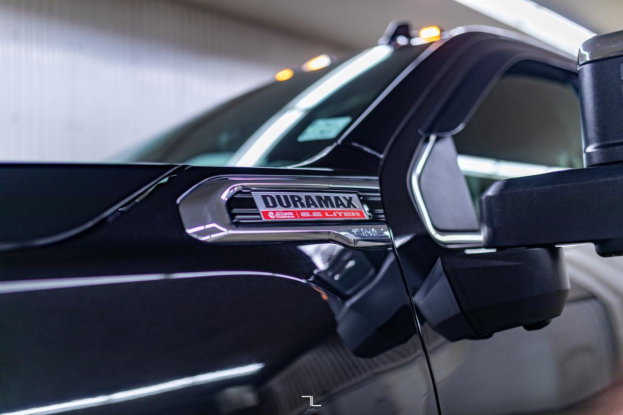 2023 GMC Sierra 2500HD 4x4 Crew Cab Denali Diesel Leather Roof Nav BCam Red Deer AB