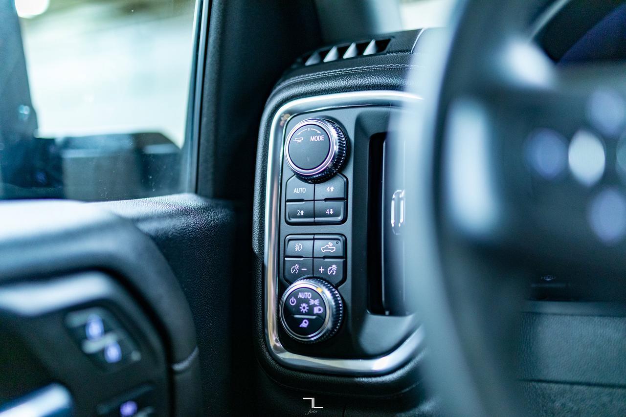 2023 GMC Sierra 2500HD 4x4 Crew Cab Denali Diesel Leather Roof Nav BCam Red Deer AB