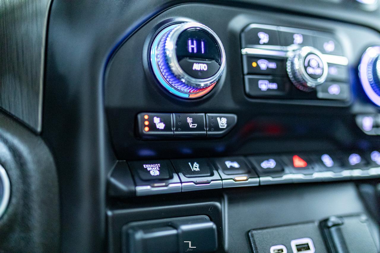 2023 GMC Sierra 2500HD 4x4 Crew Cab Denali Diesel Leather Roof Nav BCam Red Deer AB