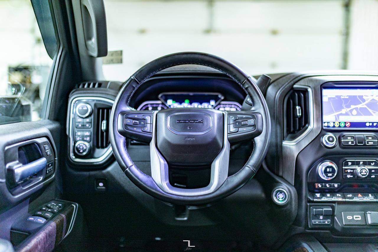 2023 GMC Sierra 2500HD 4x4 Crew Cab Denali Diesel Leather Roof Nav BCam Red Deer AB