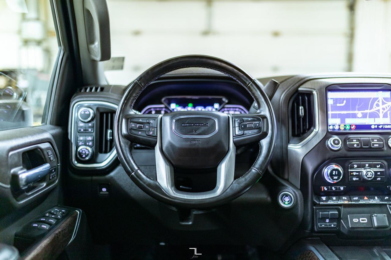 2023 GMC Sierra 2500HD 4x4 Crew Cab Denali Diesel Leather Roof Nav Red Deer AB